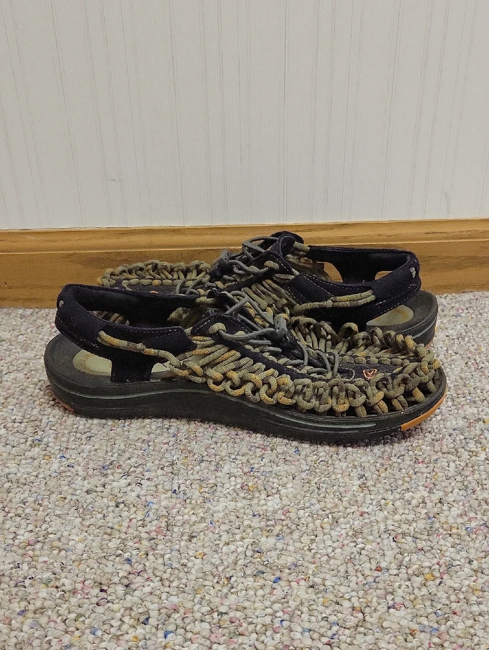 KEEN Men's UNEEK Sandal — Olive Green Camo/Black Sz 9 Summer Beach